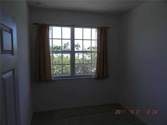 4th image of 2314 Johnson St APT 19