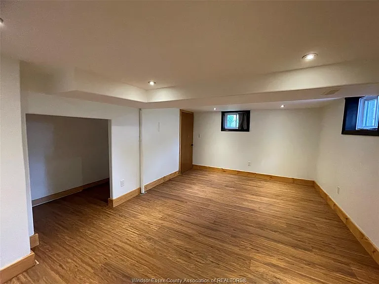 41 Alexandra Ave SW #BACK — Photo 7