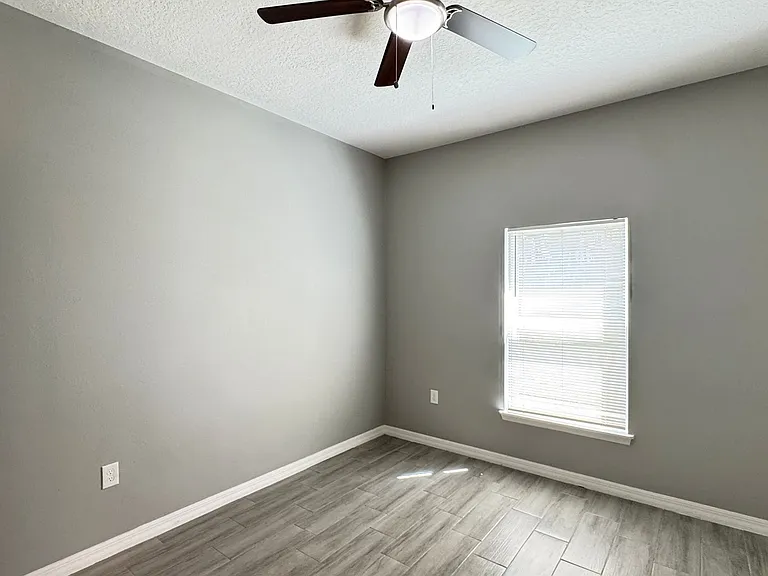2613 Tolman Ave SE — Photo 31