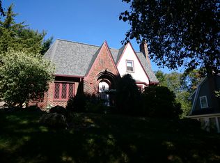 29 Buchanan Rd, West Roxbury, MA 02132