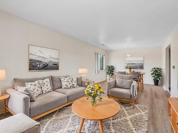 3rd image of 3150 W Bryn Mawr Ave APT 303