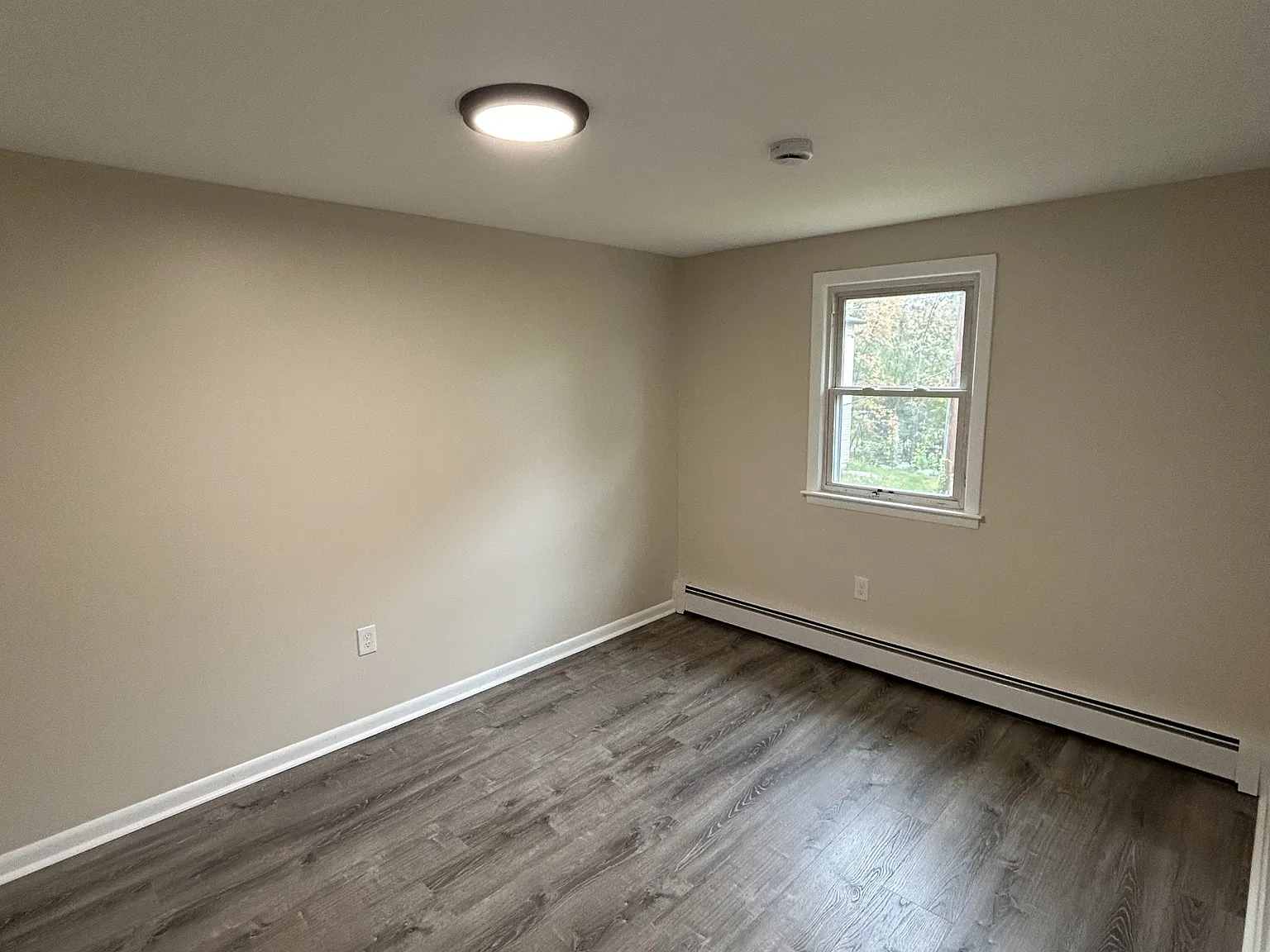 31 Joyce Street — Photo 3