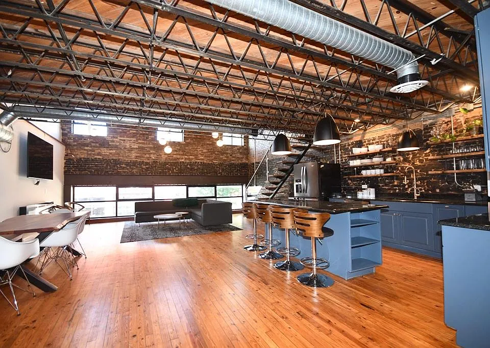 55 E Main St #207