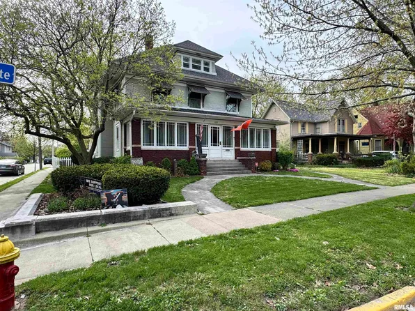 632 S Lafayette St, Macomb, IL 61455