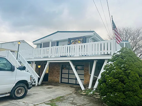 204 Phillips St Photo 1