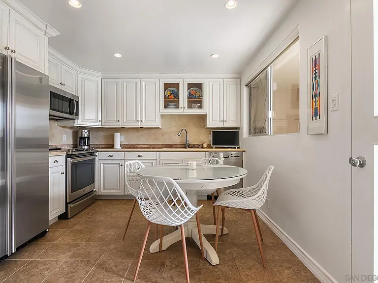 939 Coast Blvd #5G — Photo 21
