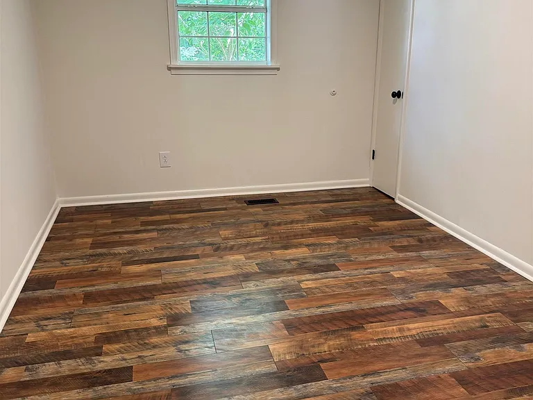 1114 Oakwood Ave NE #A — Photo 7