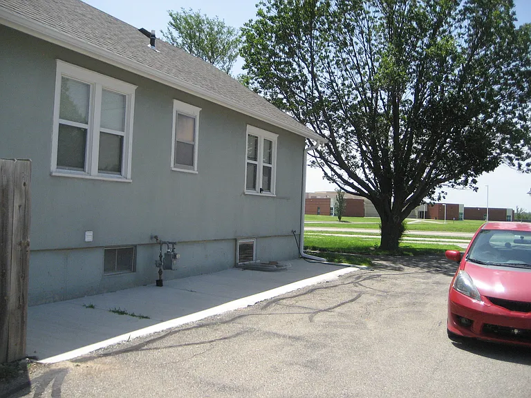 820 Little Jay Ln — Photo 3