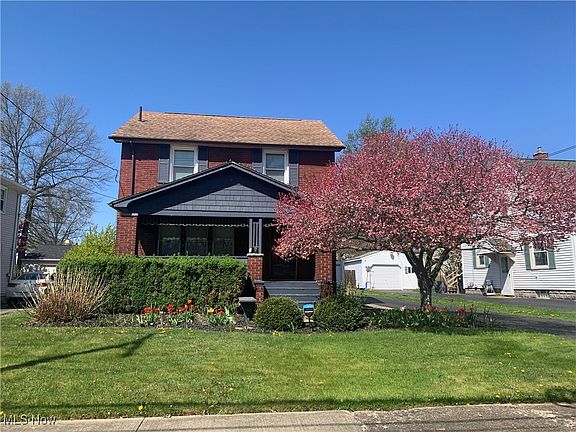 2nd image of 159 Willard Ave NE