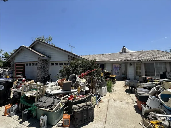 549 Reservoir Dr, Mentone, CA 92359