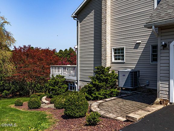 4th image of 216 Meadowview Dr