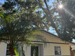 2031 Charter Oaks Dr, Clearwater, FL 33763