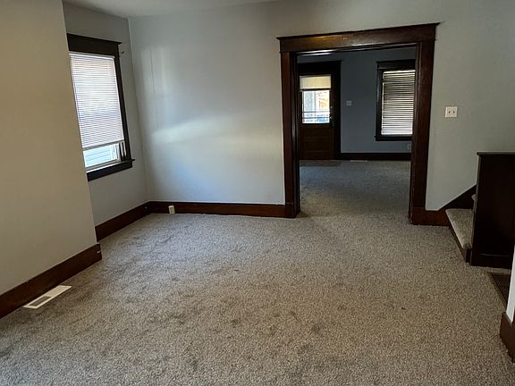 5th image of 402 S 7th St #1