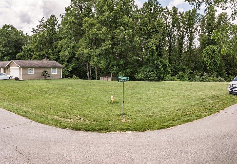 1st image of Granada Dr