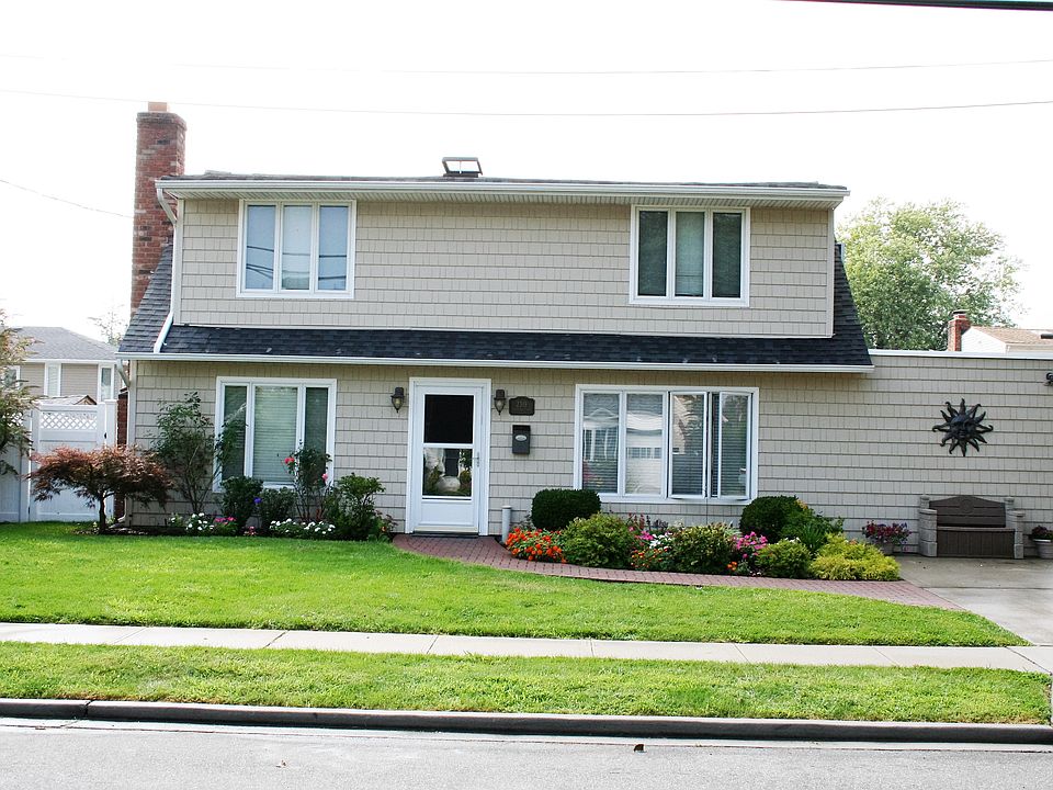 1st image of 2318 Penatiquit Ave