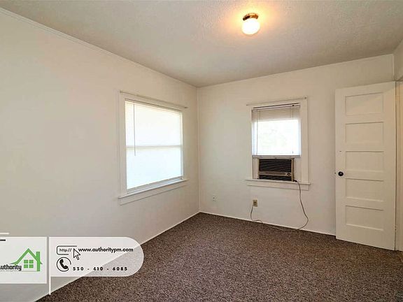 5th image of 1825 Grand Coulee Blvd