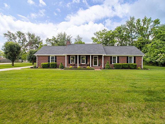 3rd image of 303 Stephanie Dr
