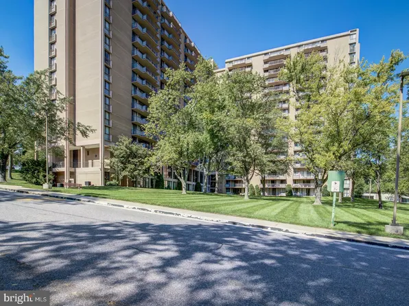 6100 Westchester Park Dr APT 302, College Park, MD 20740