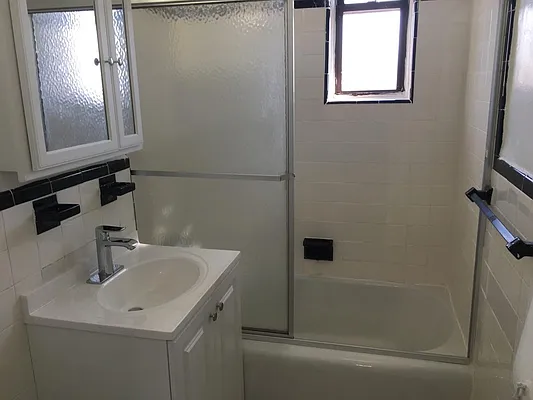 Rented by Showcase Realty | media 4