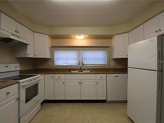 5th image of 1085 Mecca Dr