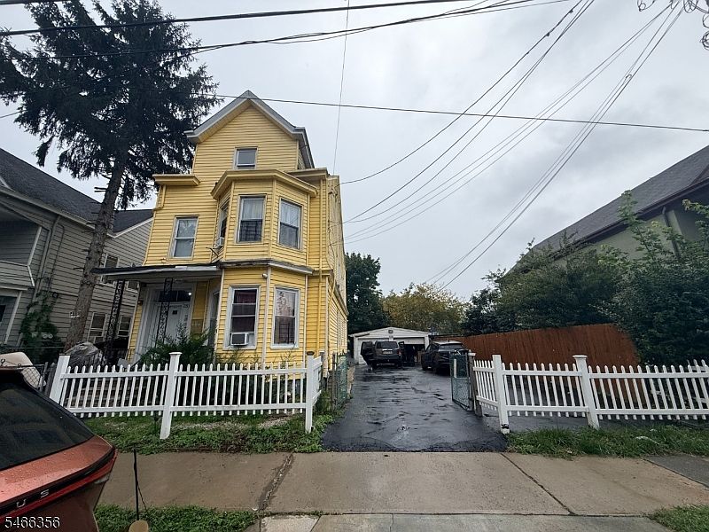 1st image of 249-253 Temple St
