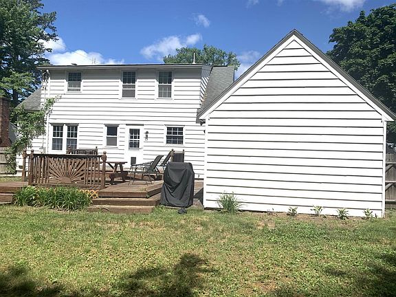 2nd image of 15 Parkwood Dr