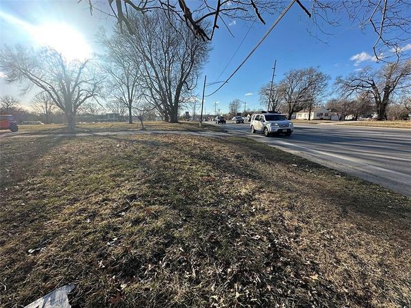 16131 & 16133 E 23rd St, Independence, MO 64055