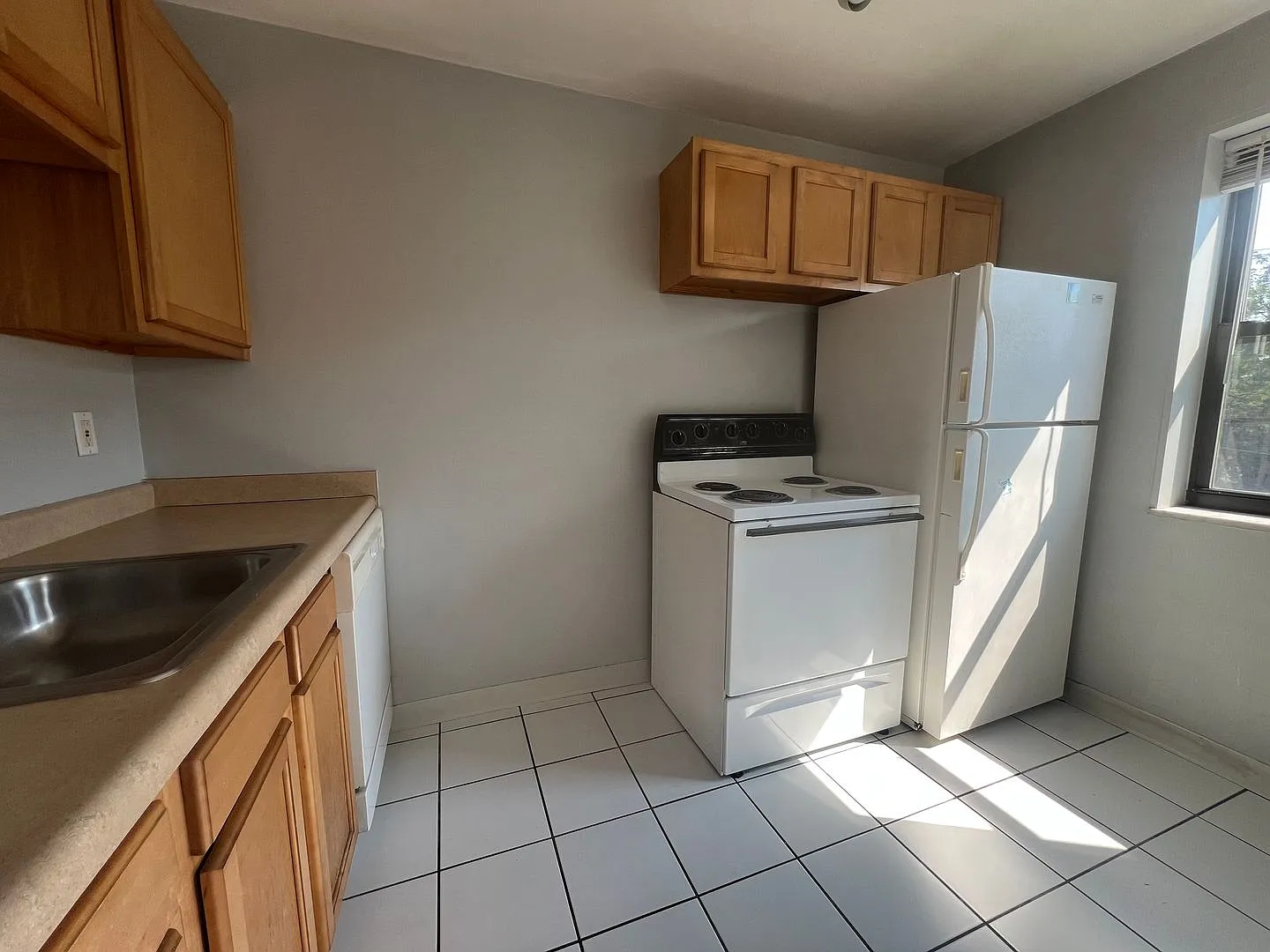 5208 Stanton Avenue — Photo 2