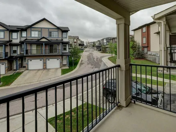 452 S Sage Hill Grv NW, Calgary, AB T3R 0Z8