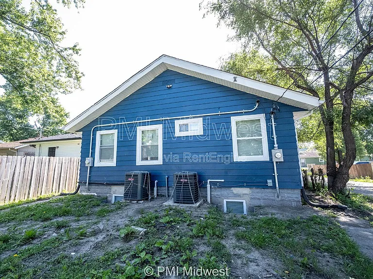 512 N Chester Ave — Photo 22