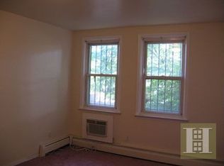 636 W 238th St, Bronx, NY 10463