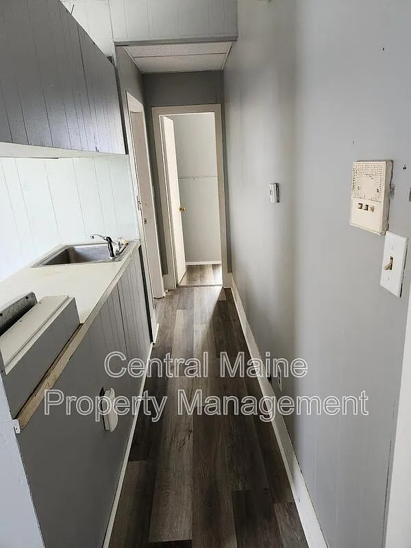 85 Pine St — Photo 2