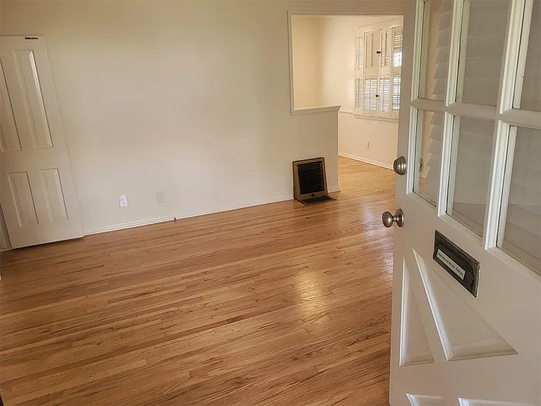 4510 Coldwater Canyon Ave — Photo 5