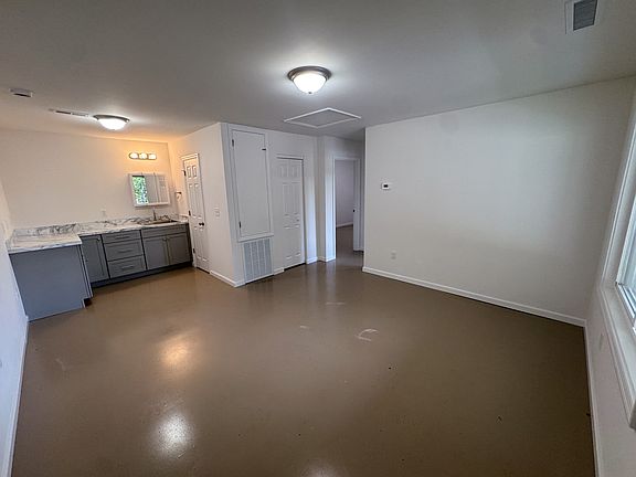 2nd image of 1595 Soco Rd APT 10