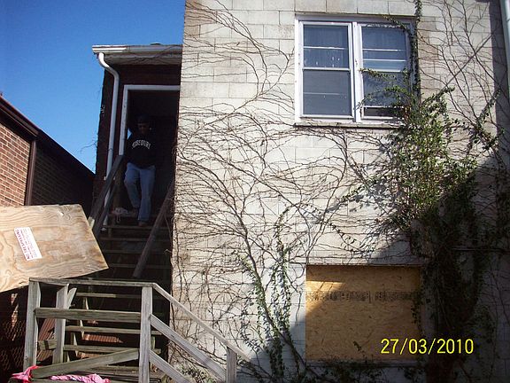 2nd image of 1823 N Taylor Ave