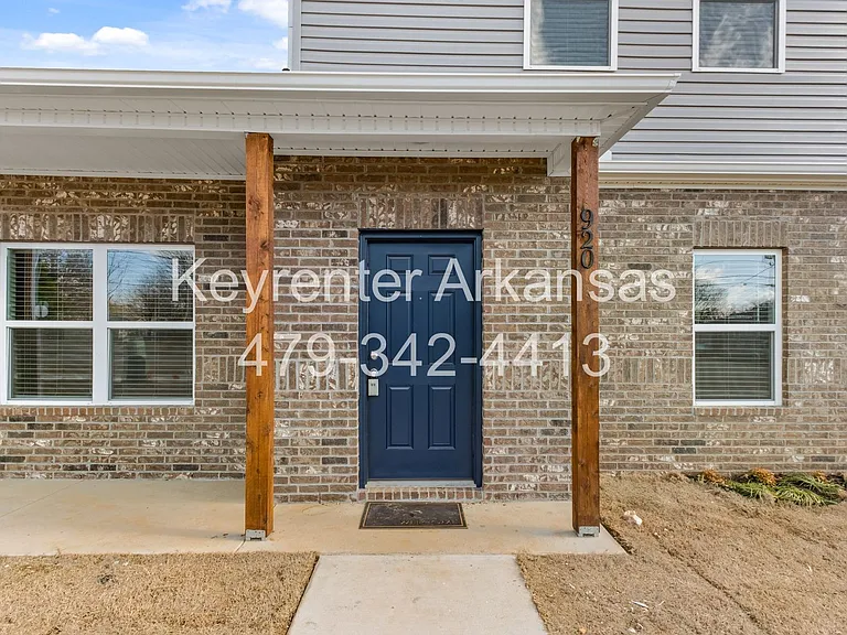 920 S Morningside Dr — Photo 4