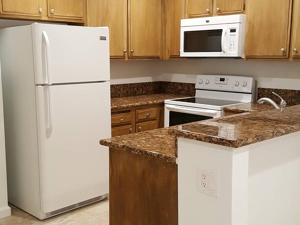 1st image of 480 Edgehill Dr #27