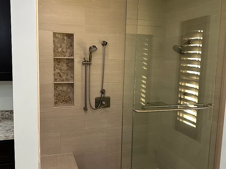 Hall Bathroom shower
