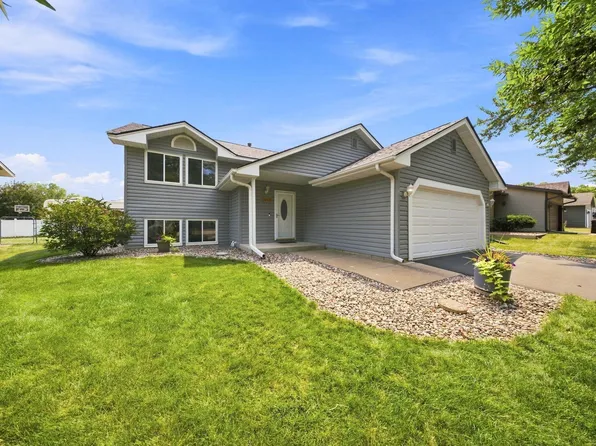 2643 Guthrie Ave N, Oakdale, MN 55128