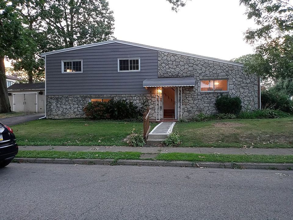 1st image of 501 Evergreen Ave