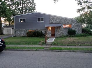 501 Evergreen Ave, Folsom, PA 19033