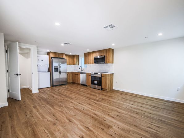 2129 Aaron St #2131-2