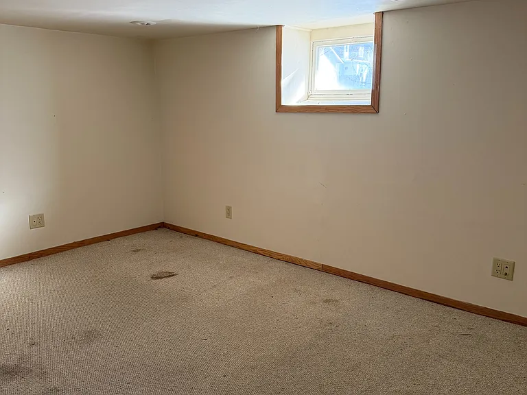 1219 S Chicago Ave — Photo 3