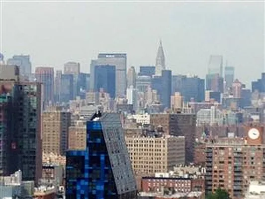 Sold by Douglas Elliman | media 15