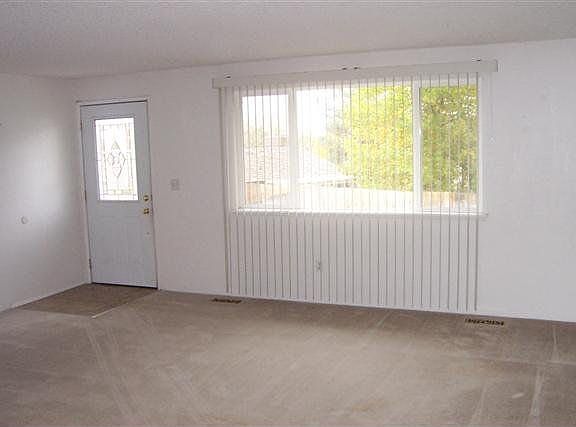3rd image of 125 Canyon Ct