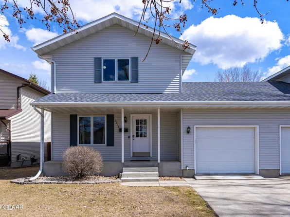 2218 8th Ave NW, East Grand Forks, MN 56721