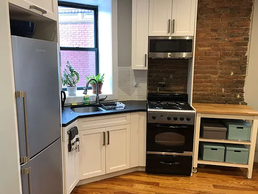 Rented by EXR | media 7