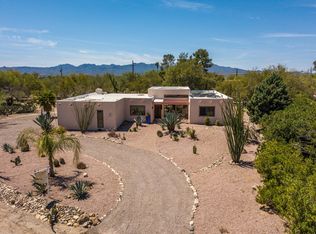 6231 N Caravan Ln, Tucson, AZ 85704