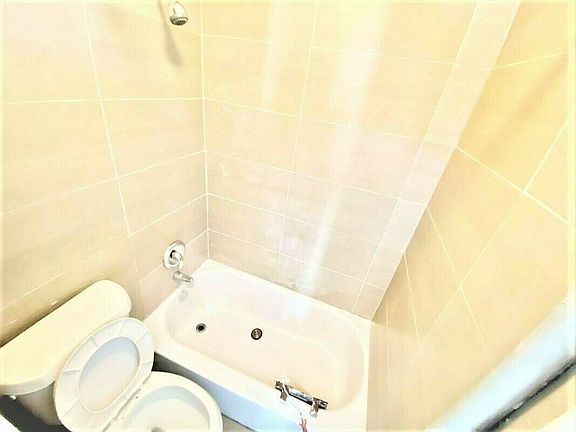 4th image of 254 Wyckoff Ave #2