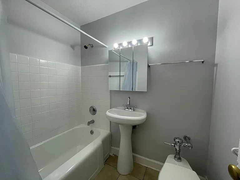 7333 Ridge — Photo 30